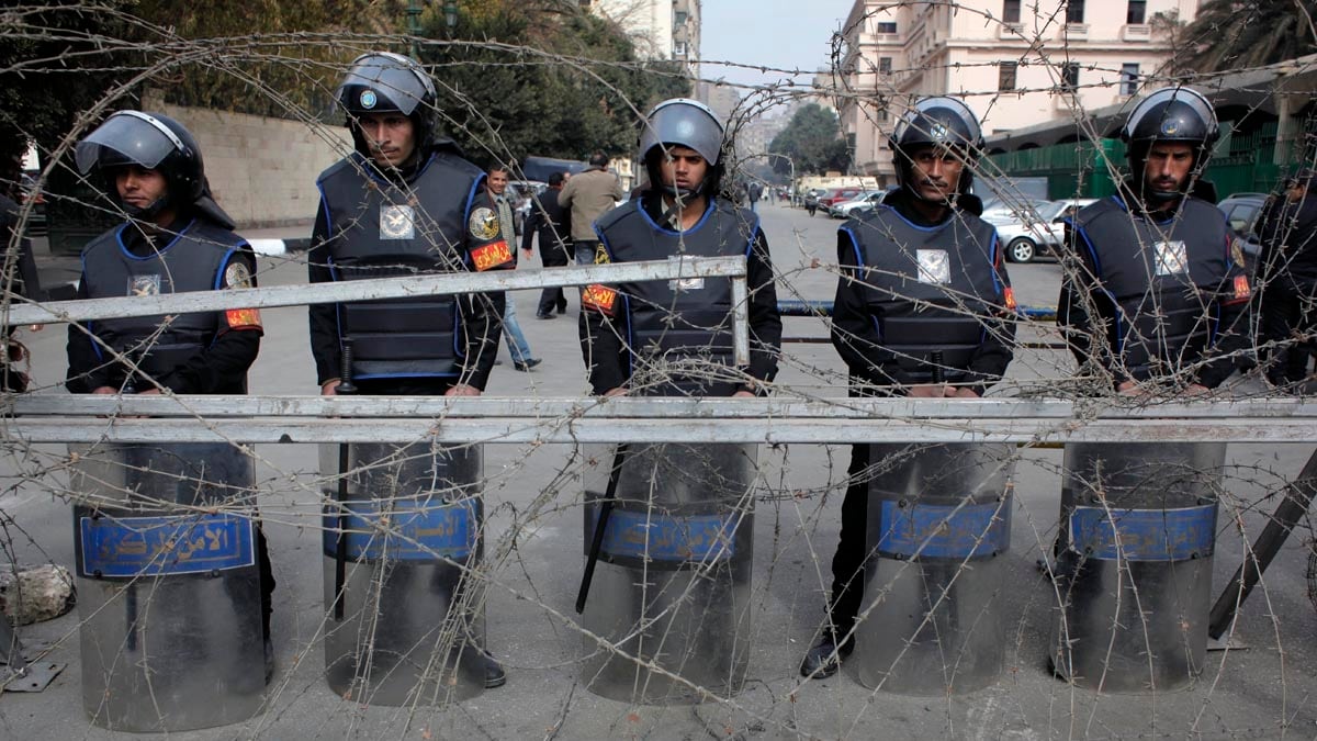 cheats/2012/01/26/ray-lahood-s-son-barred-from-leaving-egypt/egypt-sam-lahood-detained-box_dyatzy