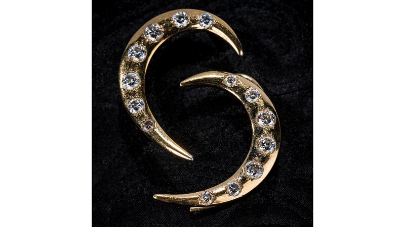 171026-EARCUFFS_m3dkmu