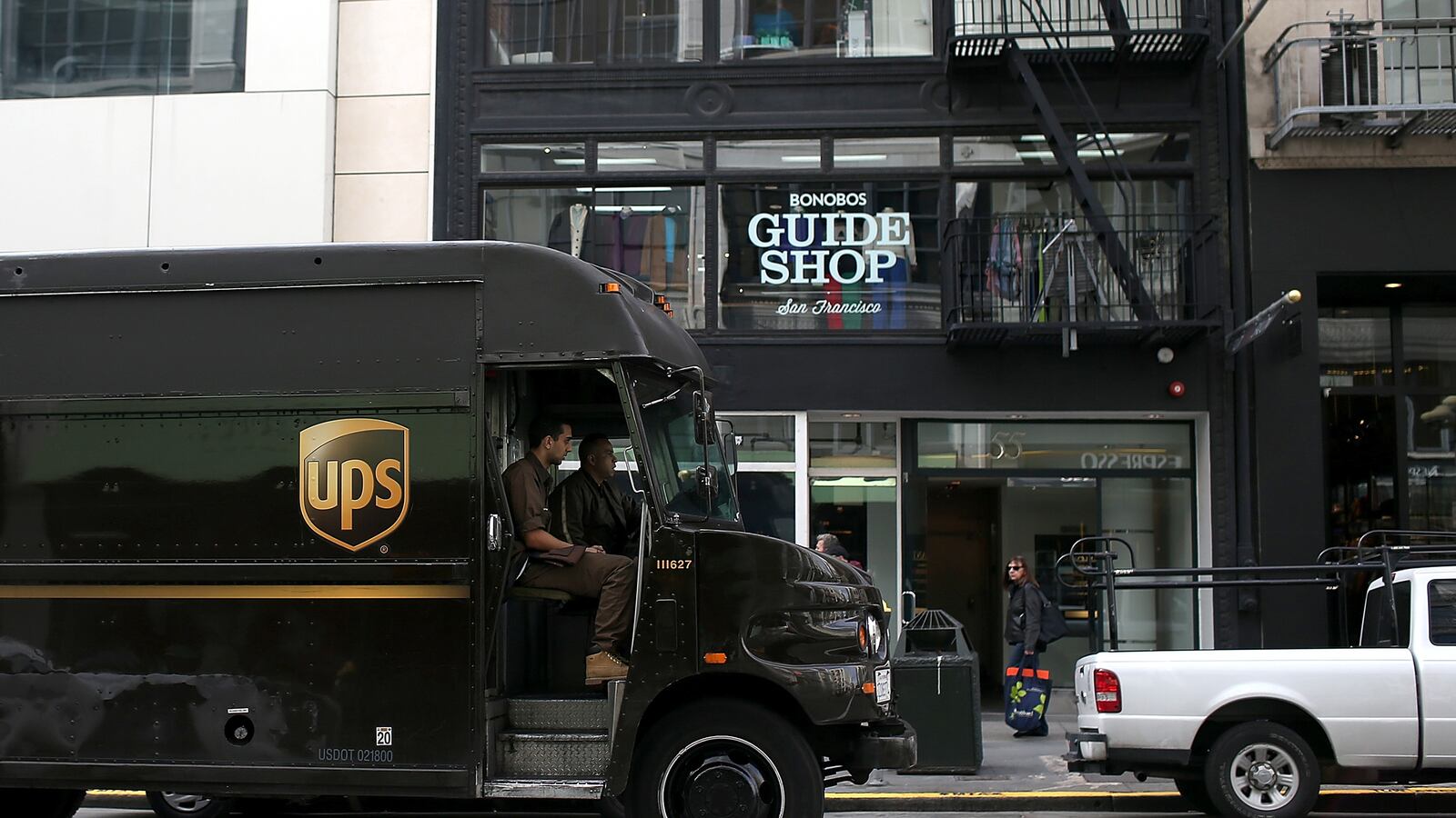 cheats/2013/12/25/ups-attacked-over-delivery-fail/131225-ups-breakdown-cheat_tfkxu6