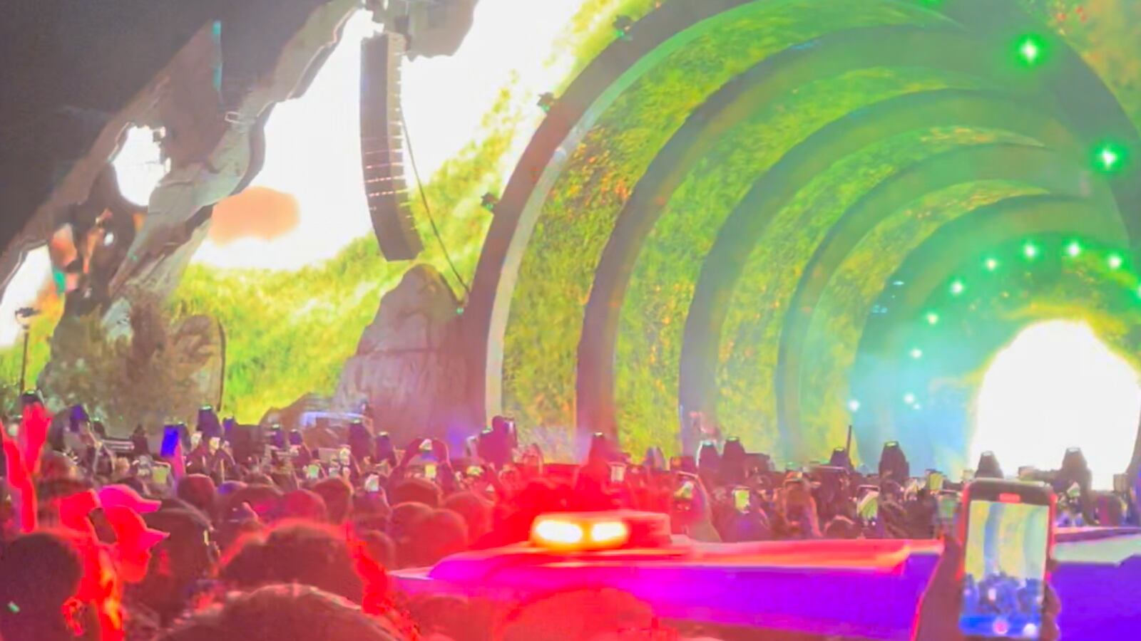 2021-11-06T180444Z_327559799_RC26PQ9QGK2K_RTRMADP_3_TEXAS-SECURITY_kbtr2f