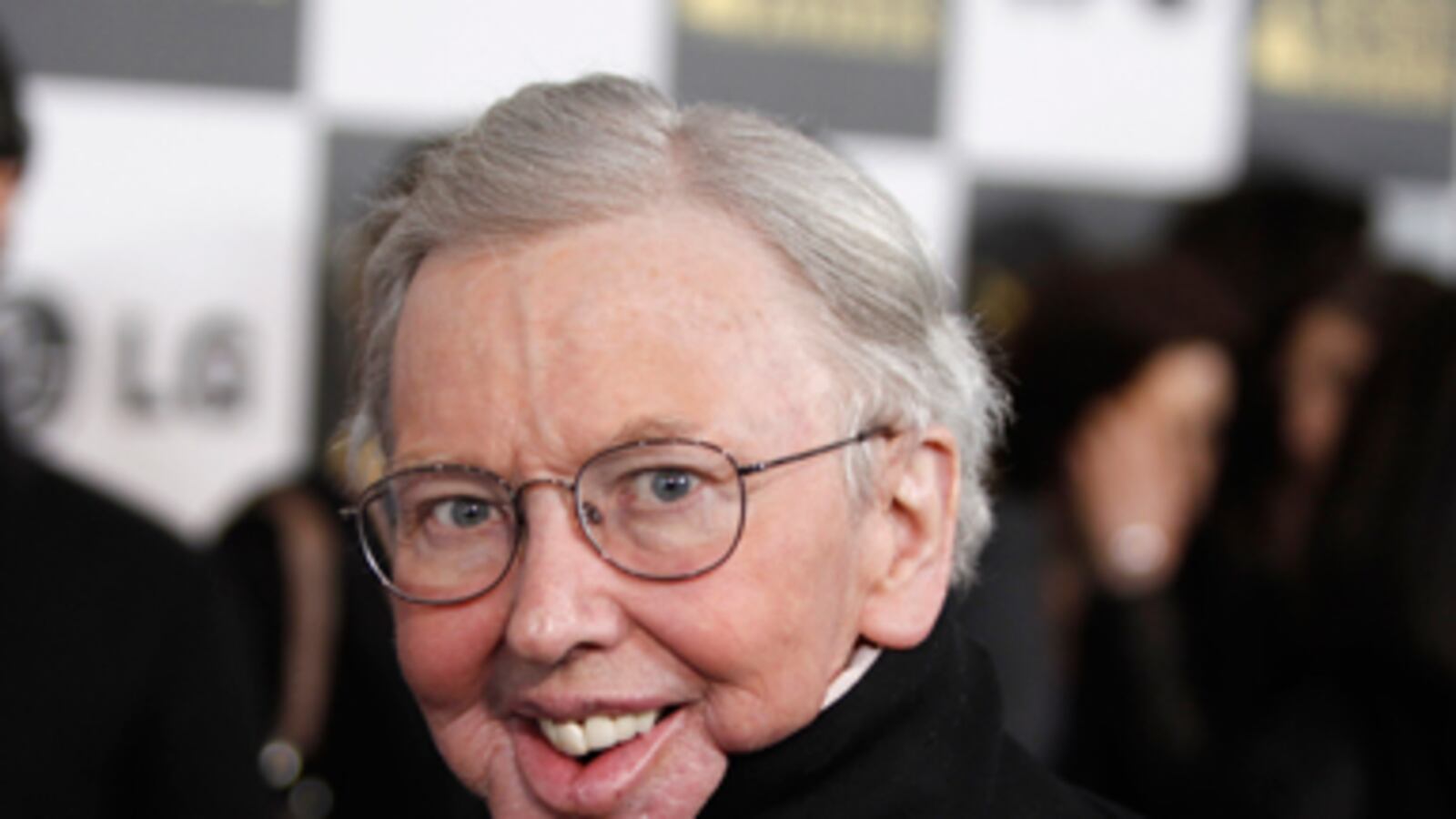 cheats/2011/06/21/roger-ebert-tweets-jackass-star-ryan-dunn-drunk-before-death/sheehy-roger-ebert_154785_ju1pop