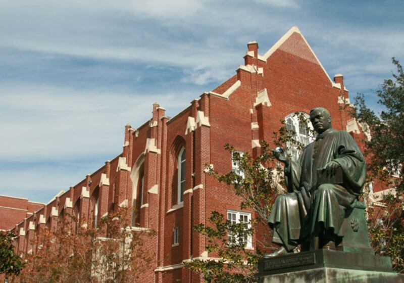 galleries/2009/12/05/smartest-college-towns/smartest-college-towns---gainesville_bvfidj