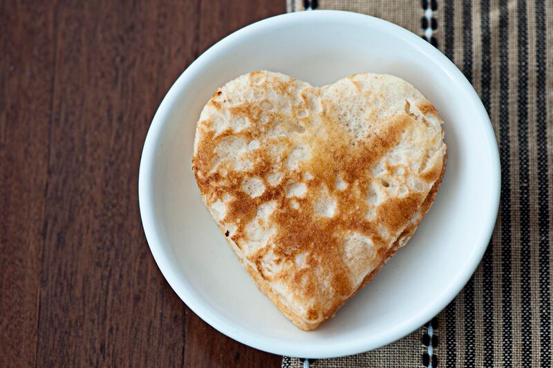 articles/2014/02/13/cat-cora-s-valentine-s-day-menu-for-single-people/140212-cora-single-food-tease_jdndtu