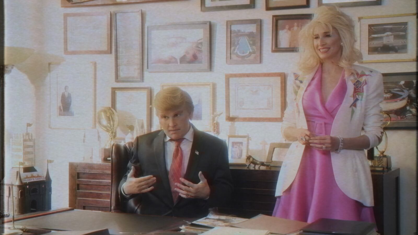 articles/2016/02/10/inside-johnny-depp-s-remarkable-transformation-into-funny-or-die-s-donald-trump/160210-wilstein-funny-die-trump-embed1_obew2y