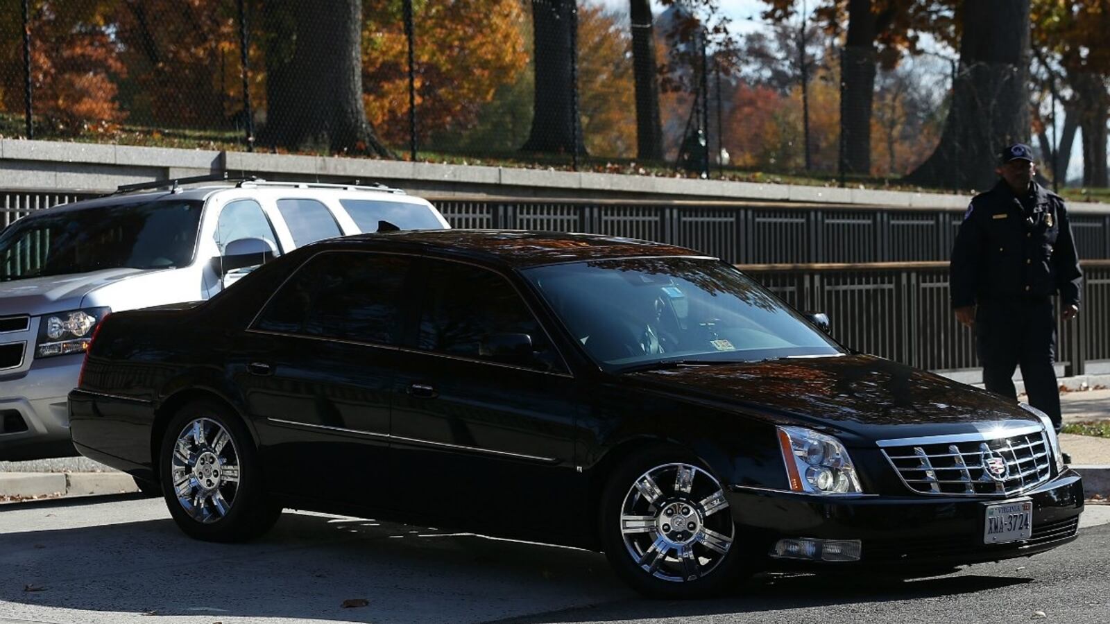 cheats/2013/01/05/report-former-cia-officer-faces-prison/cia-agent-faces-prison_a7yyio