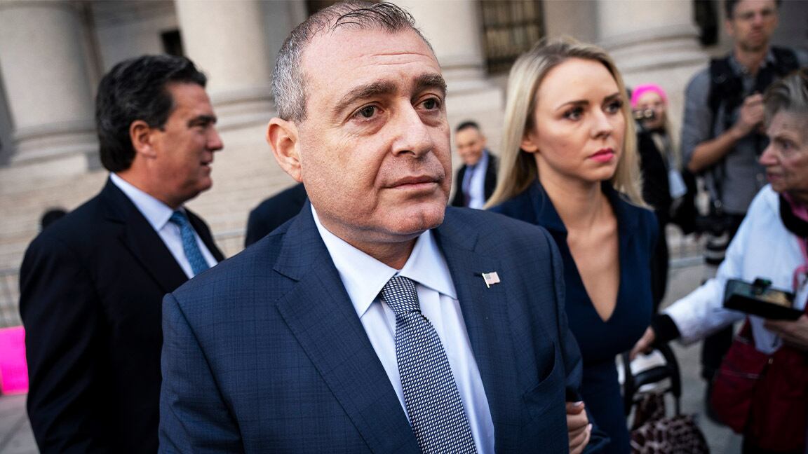 191118-Lachlan-New-financials-Parnas-suit-another-campaign-account-pay-daily-expenses-tease_bxvxhs