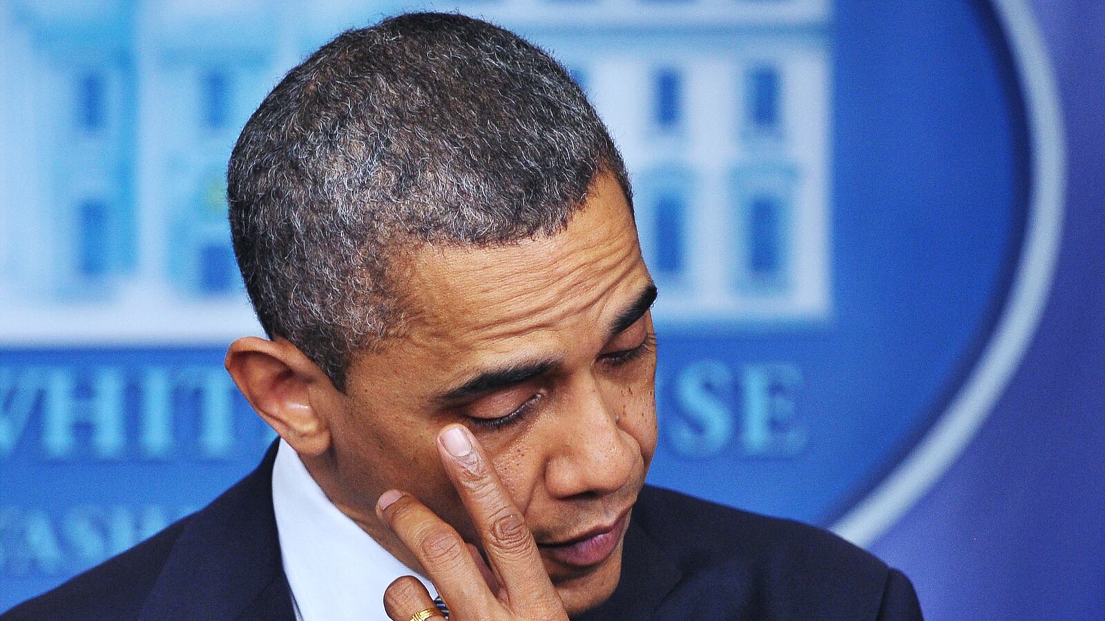 cheats/2012/12/15/obama-to-attend-newtown-memorial/newtown-obama-presser-tease_lkbrva