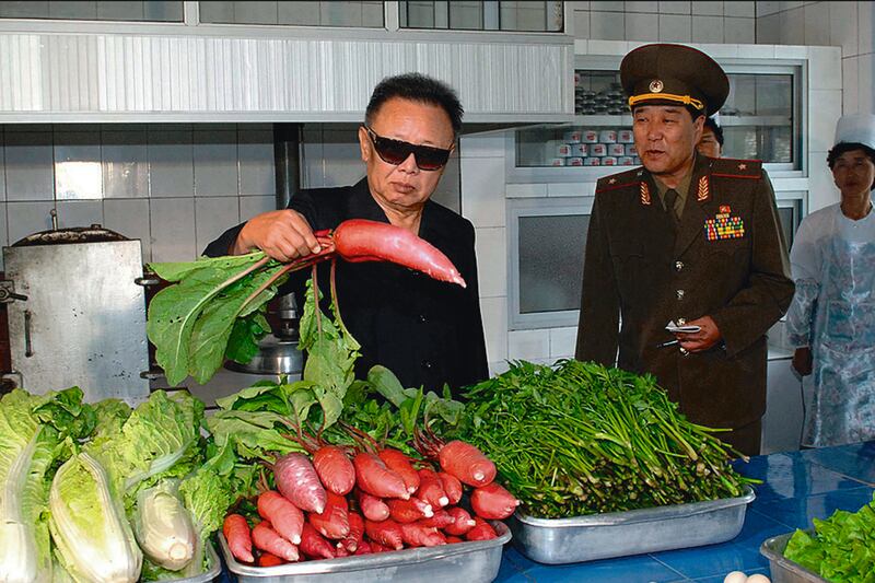 galleries/2015/07/25/can-you-pick-out-the-north-korea-propaganda-shots/150722-nkorea-07_lv5kjk