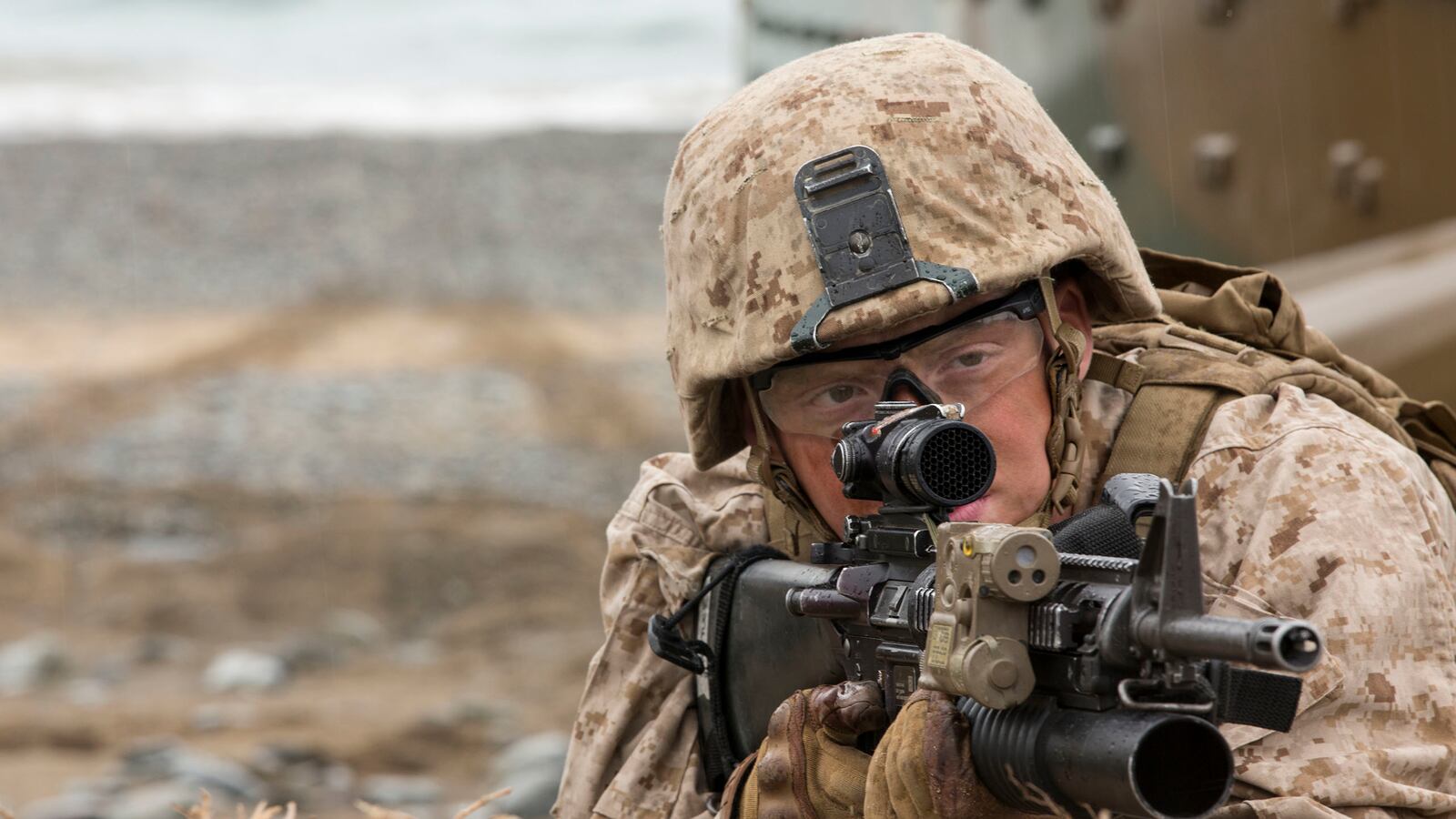 galleries/2015/06/04/the-photography-of-fallen-solider-sara-medina/150604-Sara-Medina-10_lgjjmq