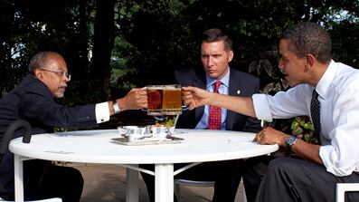 cheats/2009/07/30/they-came-they-drank-they-talked/beer-summit_40805_ep5d7n