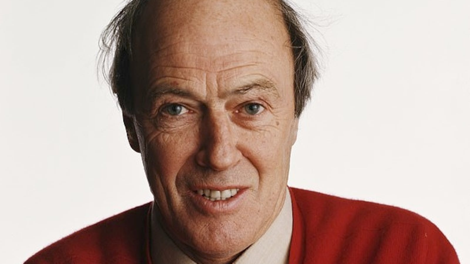 36494418-9022471-Roald_Dahl_s_family_has_apologised_for_the_incomprehensible_anti-m-60_1607215694973_dffgm3