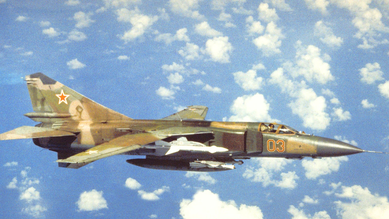 articles/2014/10/21/u-s-fighter-jocks-pray-the-isis-air-force-rumors-are-true/141020-majumdar-isis-tease_aefpak