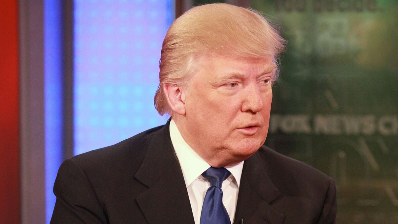 cheats/2012/10/18/trump-disses-kristen-stewart/trump-debate-cheat_ahb5ik