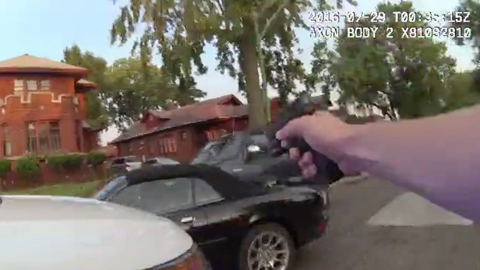 articles/2016/08/05/video-cops-shoot-teen-cal-and-scream-bitch-ass-motherfucker/160805-glawe-chicago-shooting-tease2_xzoesp