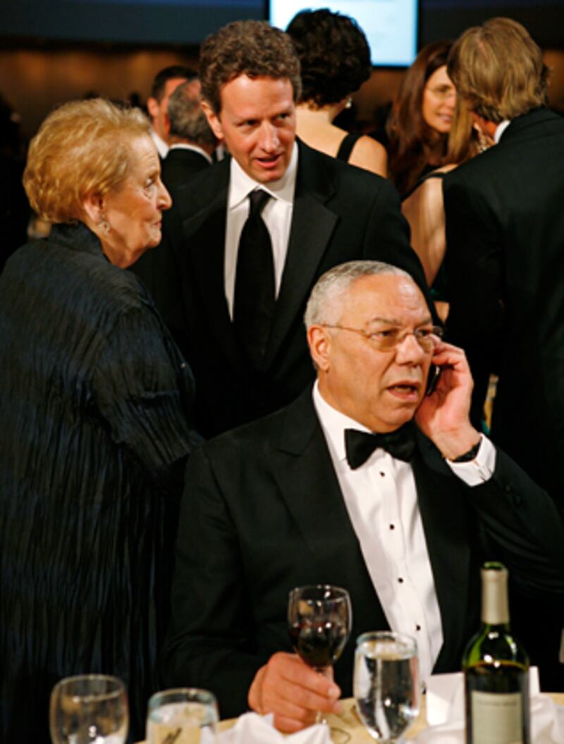 galleries/2009/05/10/white-house-correspondents-dinner/correspondence-dinner---geithner-and-powell_fcygne