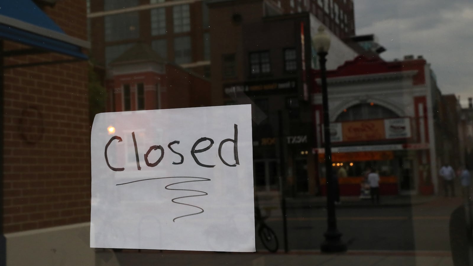 2020-04-30T000000Z_248332205_RC2SEG9V4NSW_RTRMADP_3_HEALTH-CORONAVIRUS-USA_k6w0l5