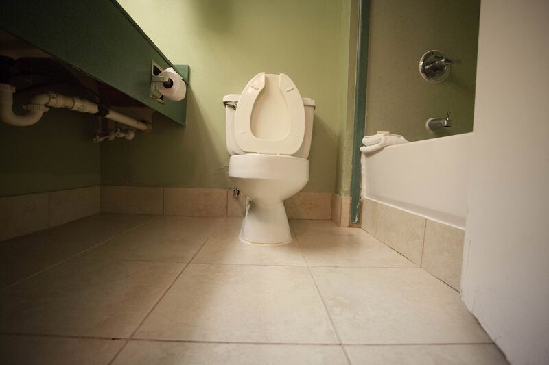 galleries/2014/09/01/hotels-from-hell-the-10-places-to-avoid-at-all-costs-photos/140829-hotel-metropolitan-express_nryiwh