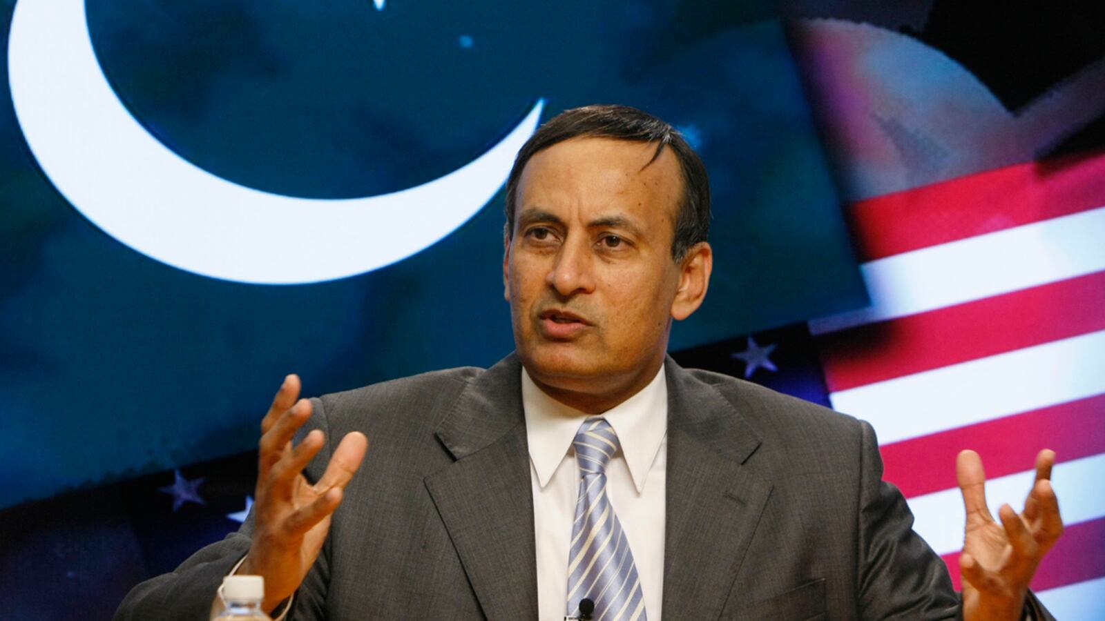 cheats/2011/11/22/pakistan-ambassador-to-u-s-resigns/pakistan-us-haqqani-cs_yxrzg2