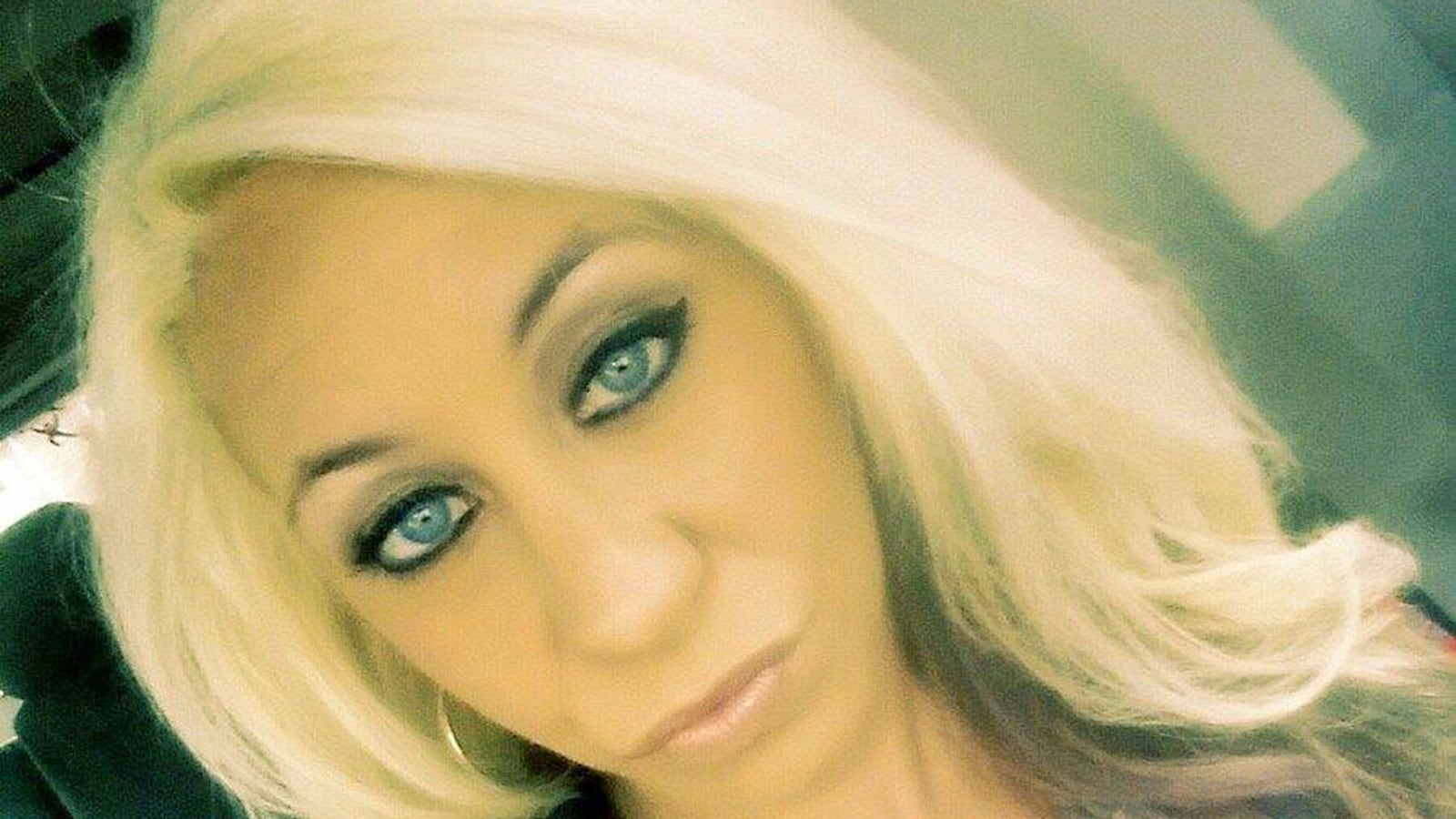 articles/2016/06/20/mom-used-kids-to-fake-cancer-for-cash/160619-nestel-mandy-hargraves-tease_ast12t