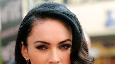 cheats/2010/06/16/megan-fox-engaged/megan-fox-5_z0vduc