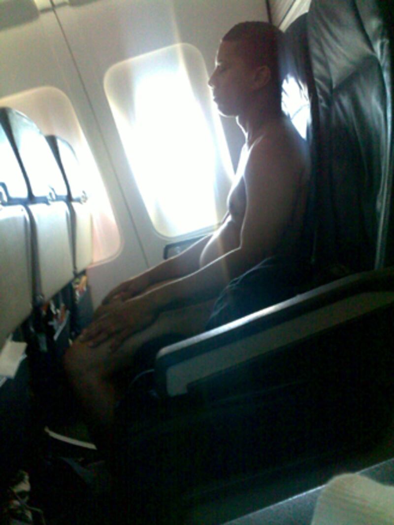 galleries/2010/03/25/nudism-scandals/nudity---airplane_t076iy