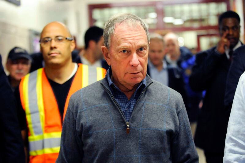 galleries/2012/10/30/hurricane-sandy-heroes-from-coast-guard-rescuers-to-red-cross-volunteers-photos/hurricane-sandy-heroes-bloomberg_pac0vk