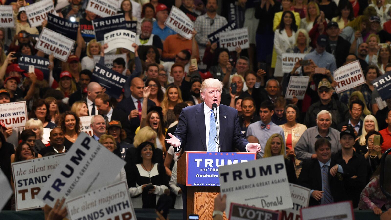 articles/2016/11/20/here-s-how-donald-trump-could-end-america-s-new-feudalism/161120-kotkin-trump-end-feudalism-tease_bguqut