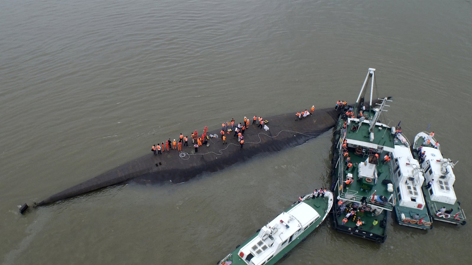 articles/2015/06/02/what-the-yangtze-disaster-says-about-china-s-attitude-toward-safety/150602-hong-china-boat-tease_ejtjkf