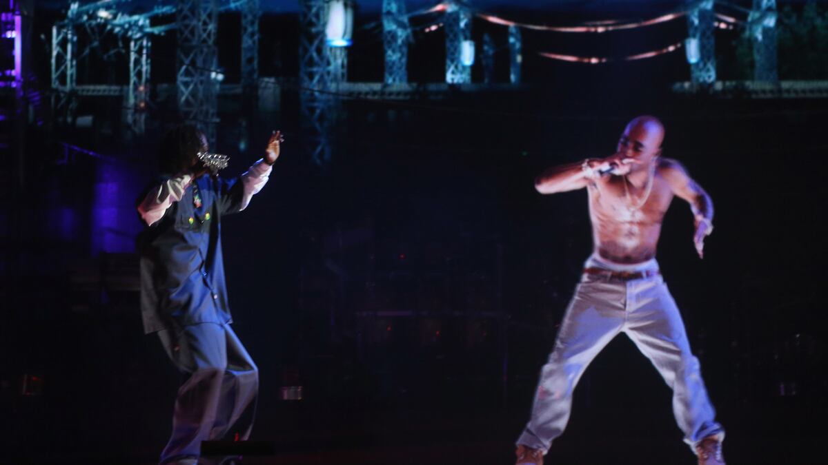 cheats/2012/04/17/rappers-unveil-tupac-hologram/tupac-hologram-cs_ehze6s