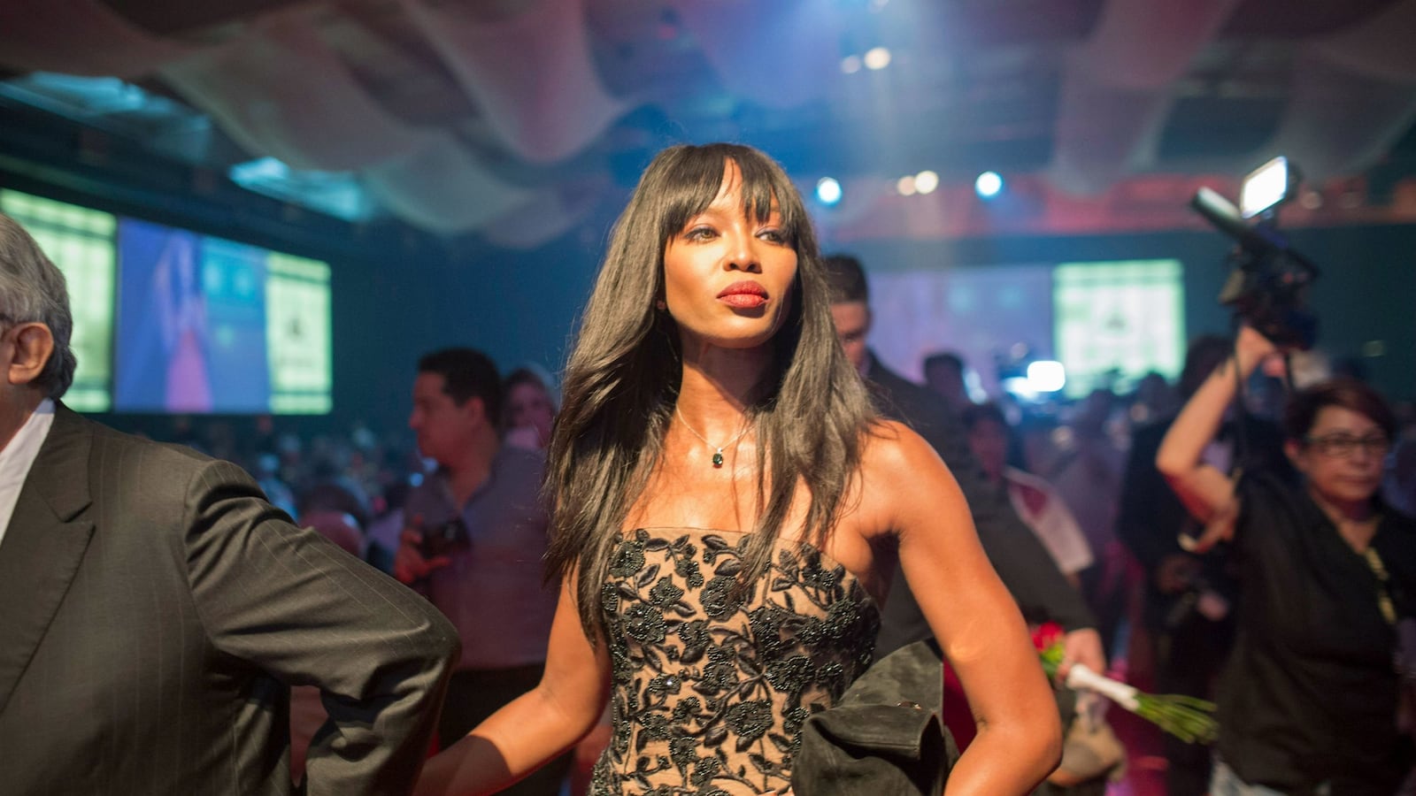 cheats/2015/08/01/naomi-campbell-gets-suspended-sentence/150801-naomi-cheat_uahvp3