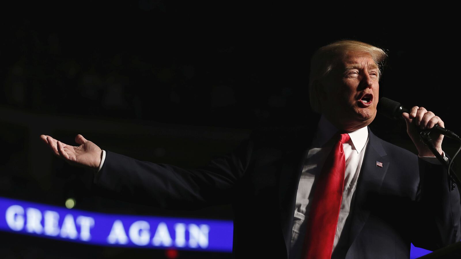 articles/2017/01/03/the-smart-set-sneers-as-donald-trump-taps-republicans-to-serve-in-his-administration/170102-Batchelor-trump-tease_t2izko