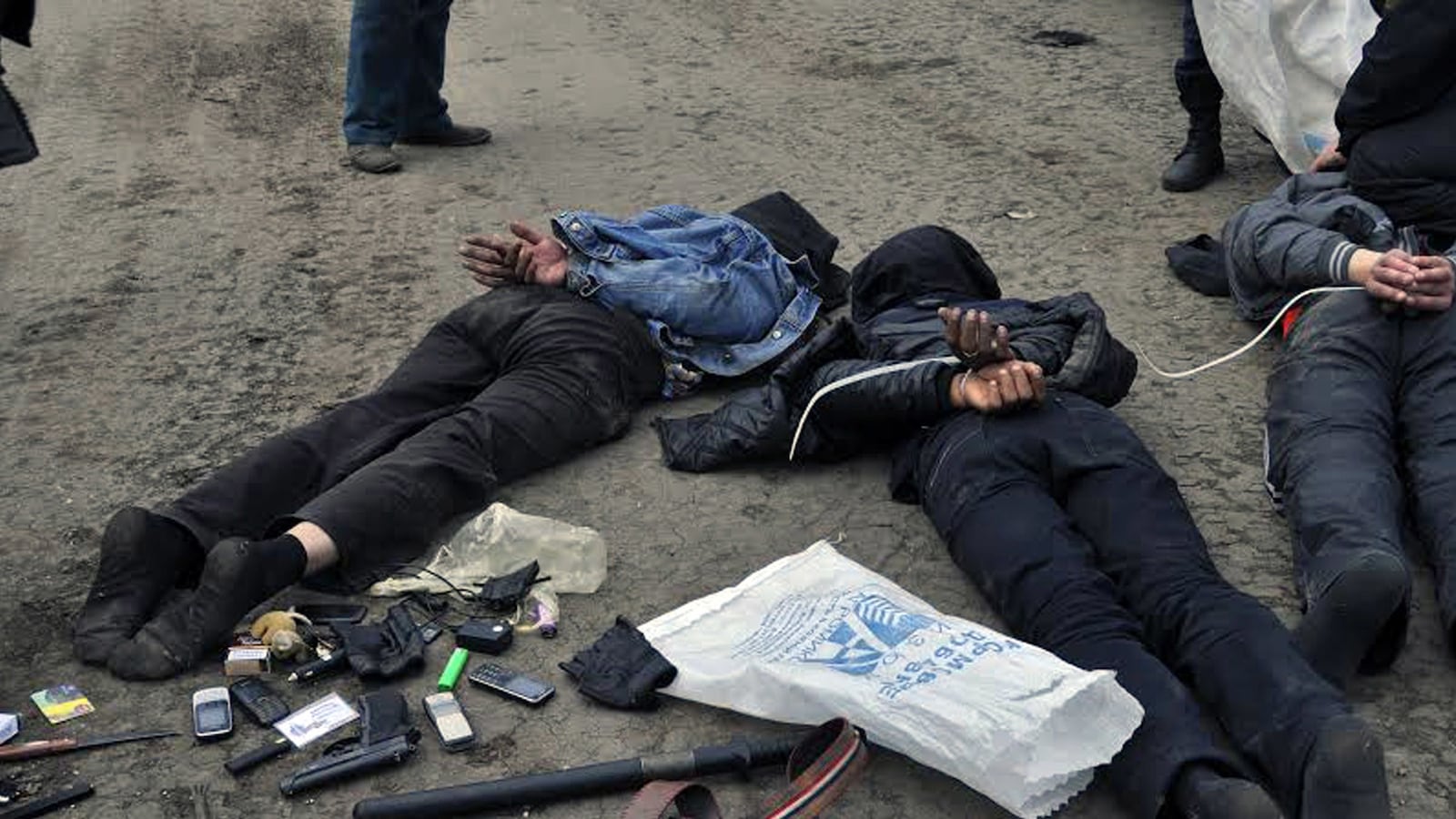 galleries/2014/05/02/sloviansk-under-siege-photos/170502-ukraine-tensions4_e95tbu