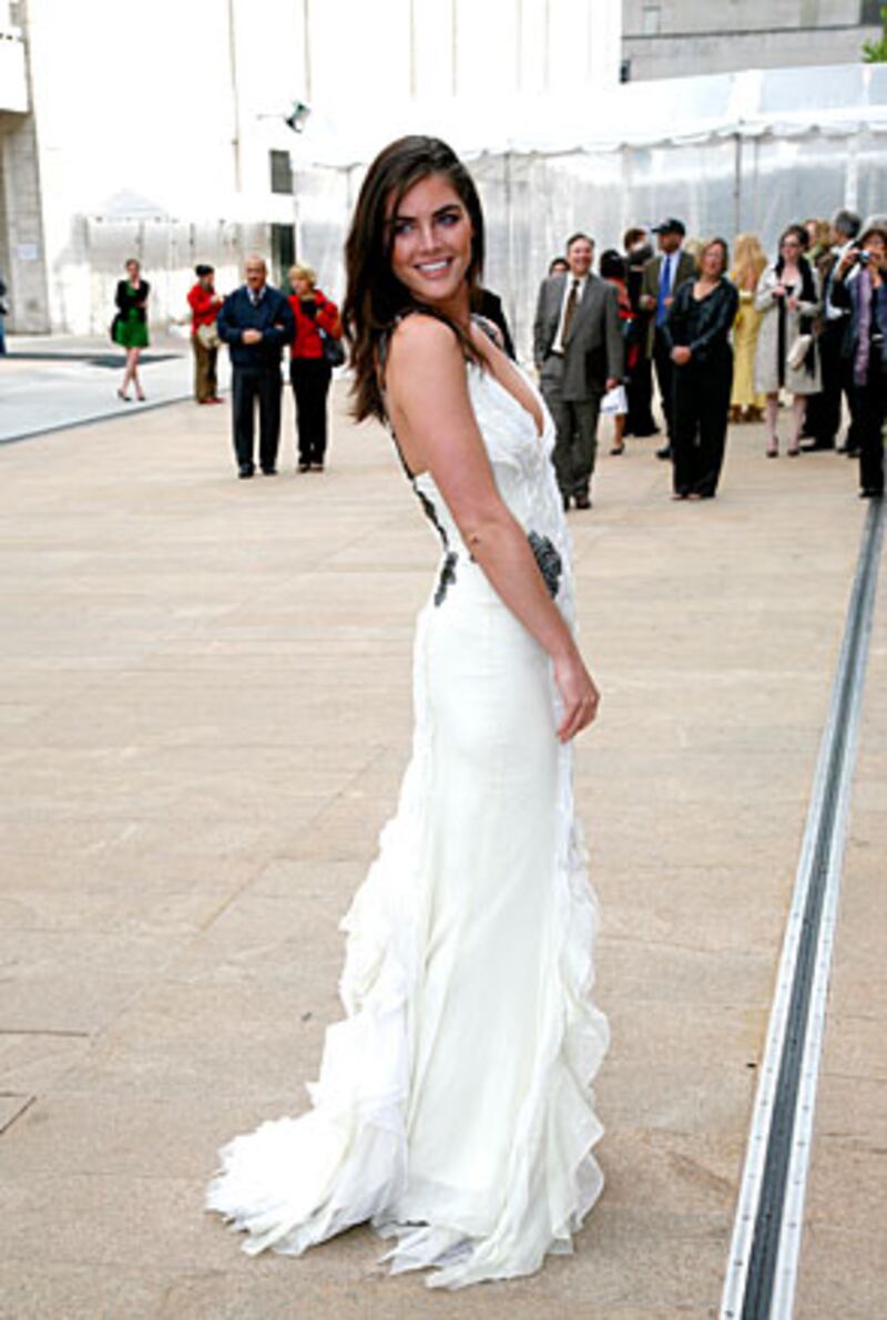 galleries/2009/05/22/heidi-s-beach-secrets/models---hilary-rhoda-1_nhv10o