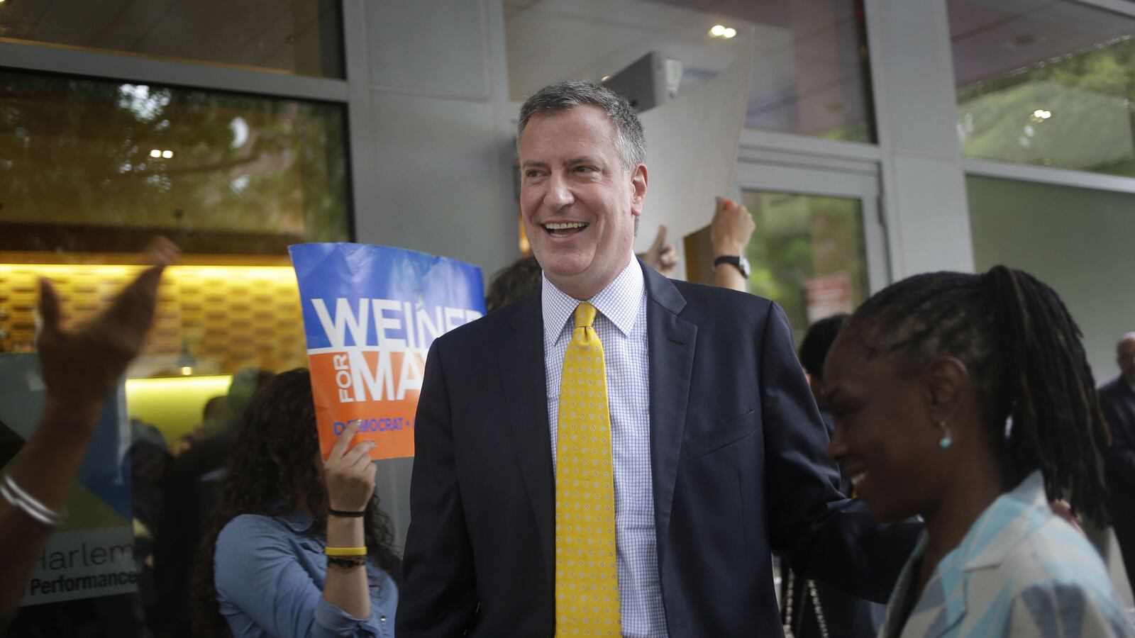 articles/2013/08/22/the-big-apple-s-man-to-beat/130822-Shapiro-NYmayoral-tease-embed_zyqwxl