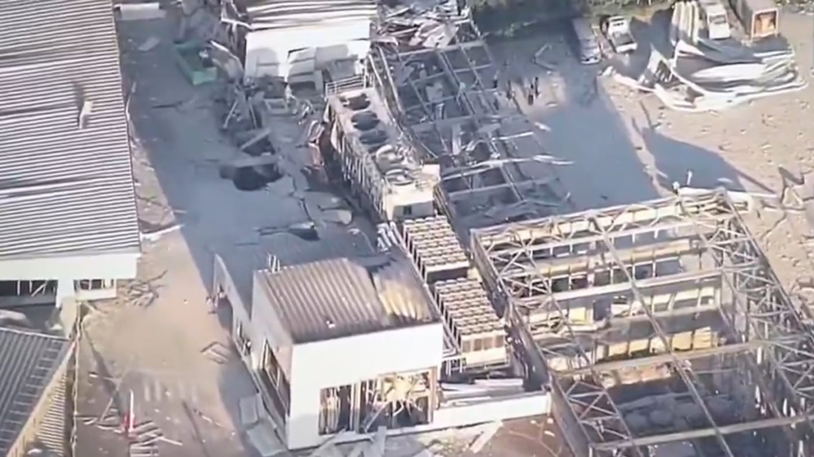 Aeon shopping mall collapse