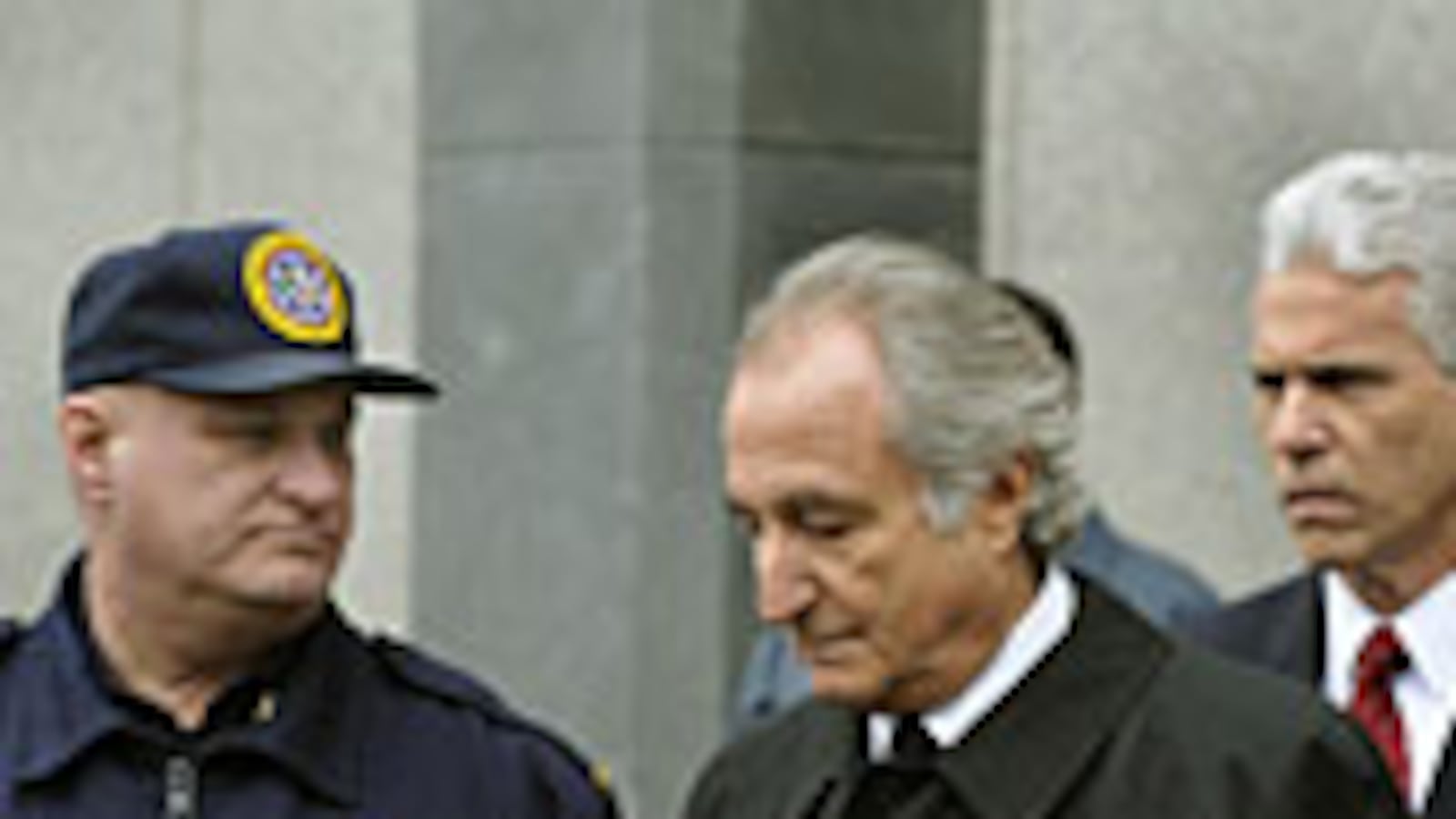 articles/2009/06/26/feds-want-150-years-for-bernie/frank-madoff-150-years_34439_odziia