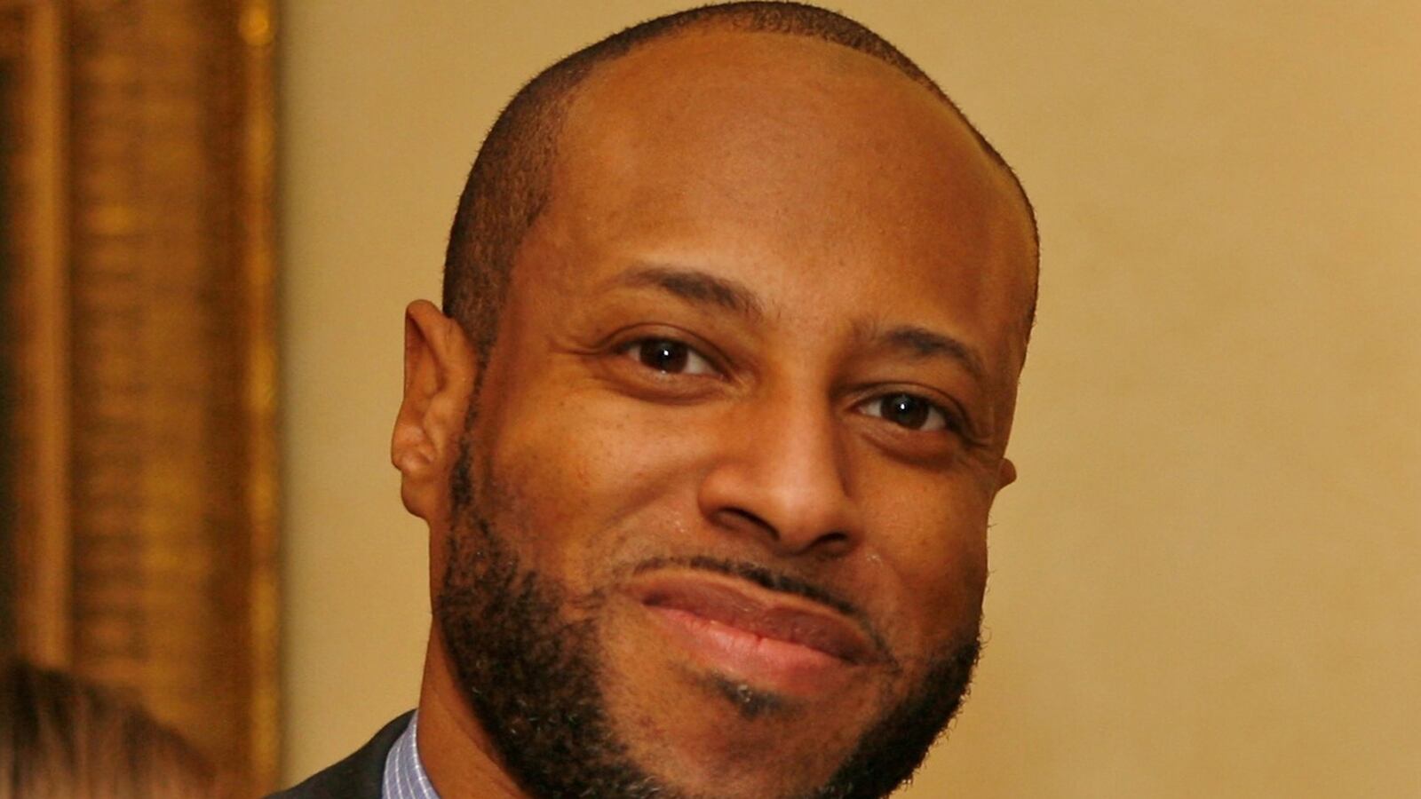 articles/2015/09/08/governor-s-aide-gets-shot-heroes-step-in/150908-daly-cuomo-tease_lxmwh9