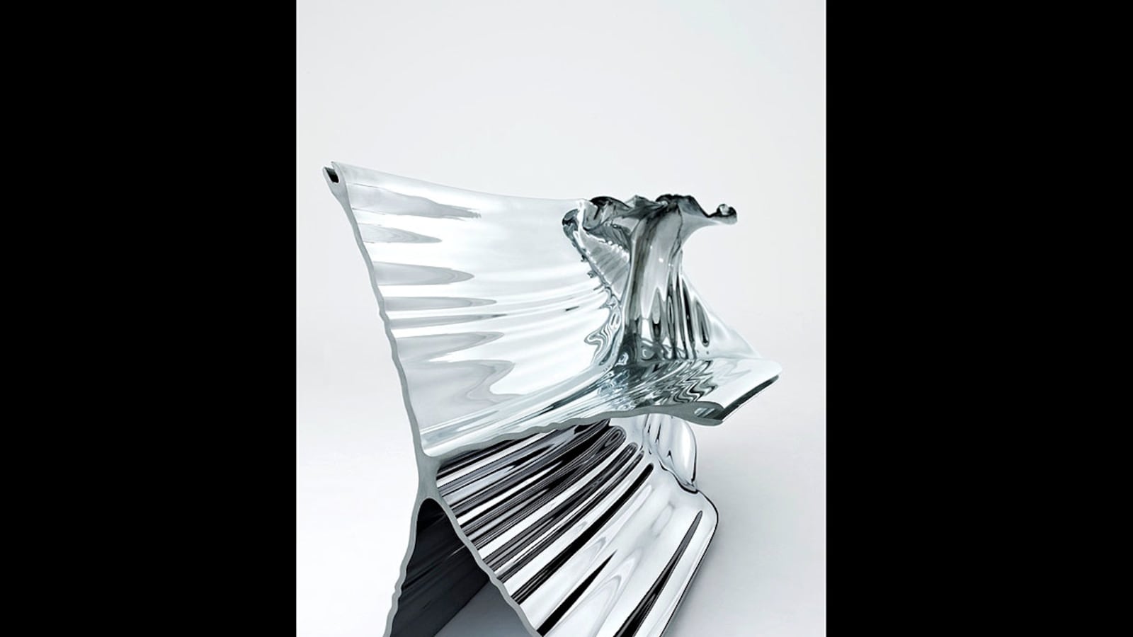 articles/2012/02/13/thomas-heatherwick-shows-extruded-chair-at-haunch/daily-pic-gopnik-Heatherwick2_j8ro6x