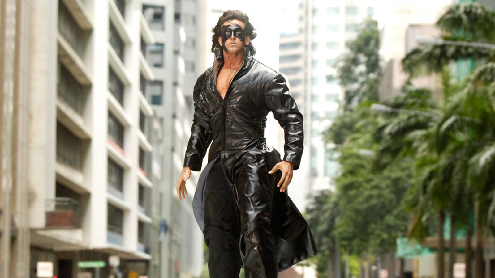 articles/2013/11/06/krrish-3-review-what-the-bollywood-movie-steals-from-superhero-films/131106-krrish3-kumar-tease_zton4y