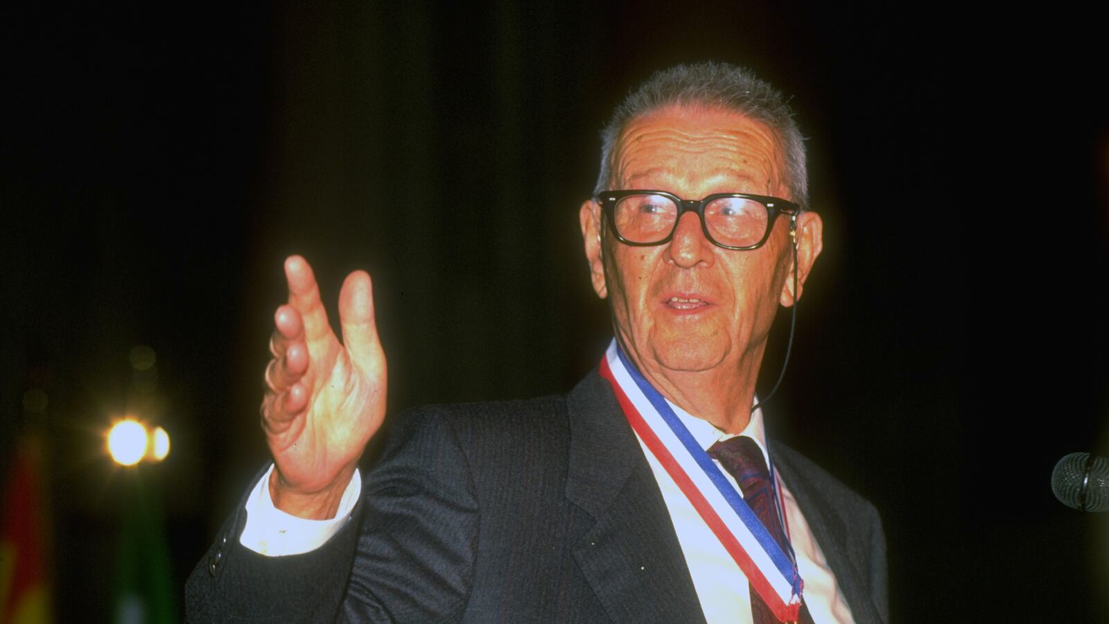 articles/2013/12/15/the-week-in-death-suzanne-gelleri-dear/131213-week-death-tease_jxrwsg