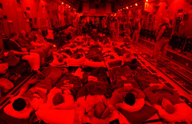 galleries/2009/11/30/groundbreaking-care-for-soliders-in-iraq/iraq-medi10_arikq1