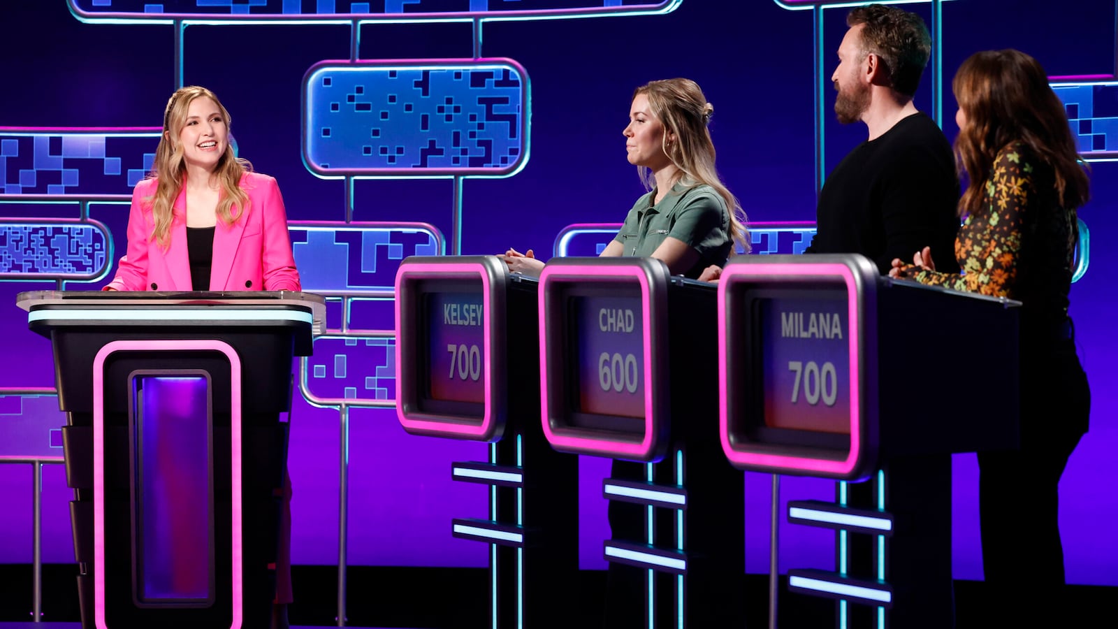 Taylor Tomlinson, Kelsey Cook, Chad Daniels, and Milana Vayntrub on After Midnight.