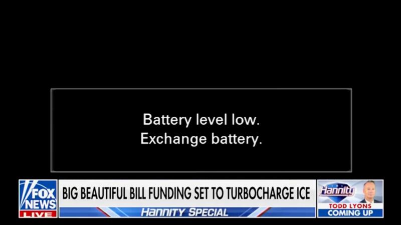 Stephen Miller's battery runs out live on Fox News.