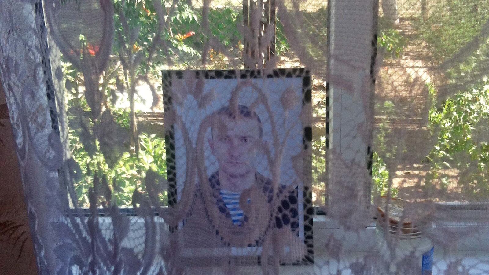 articles/2014/08/01/bring-our-boys-home-say-the-wives-of-ukraine-s-soldiers/140801-nemtsova-ukraine-wives-tease_opj8wc