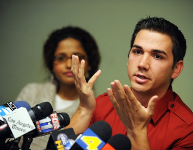 articles/2010/12/10/hiv-positive-porn-star-derrick-burts-gay-for-pay/abowitz-porn_146458_pbxdif