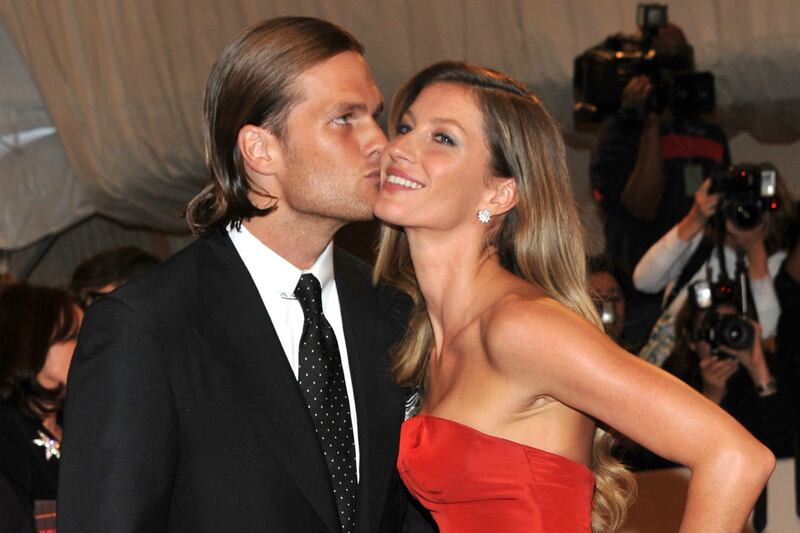 articles/2012/08/20/gisele-bundchen-is-pregnant-again-cory-booker-gets-mani-pedis-at-night/C-_fakepath_gisele-pregnant_xahiar