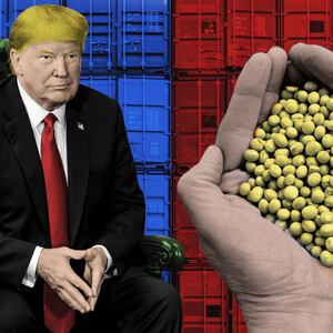 180713-Rynard-Meet-Iowa-farm-trade-trump-hero_ajwela