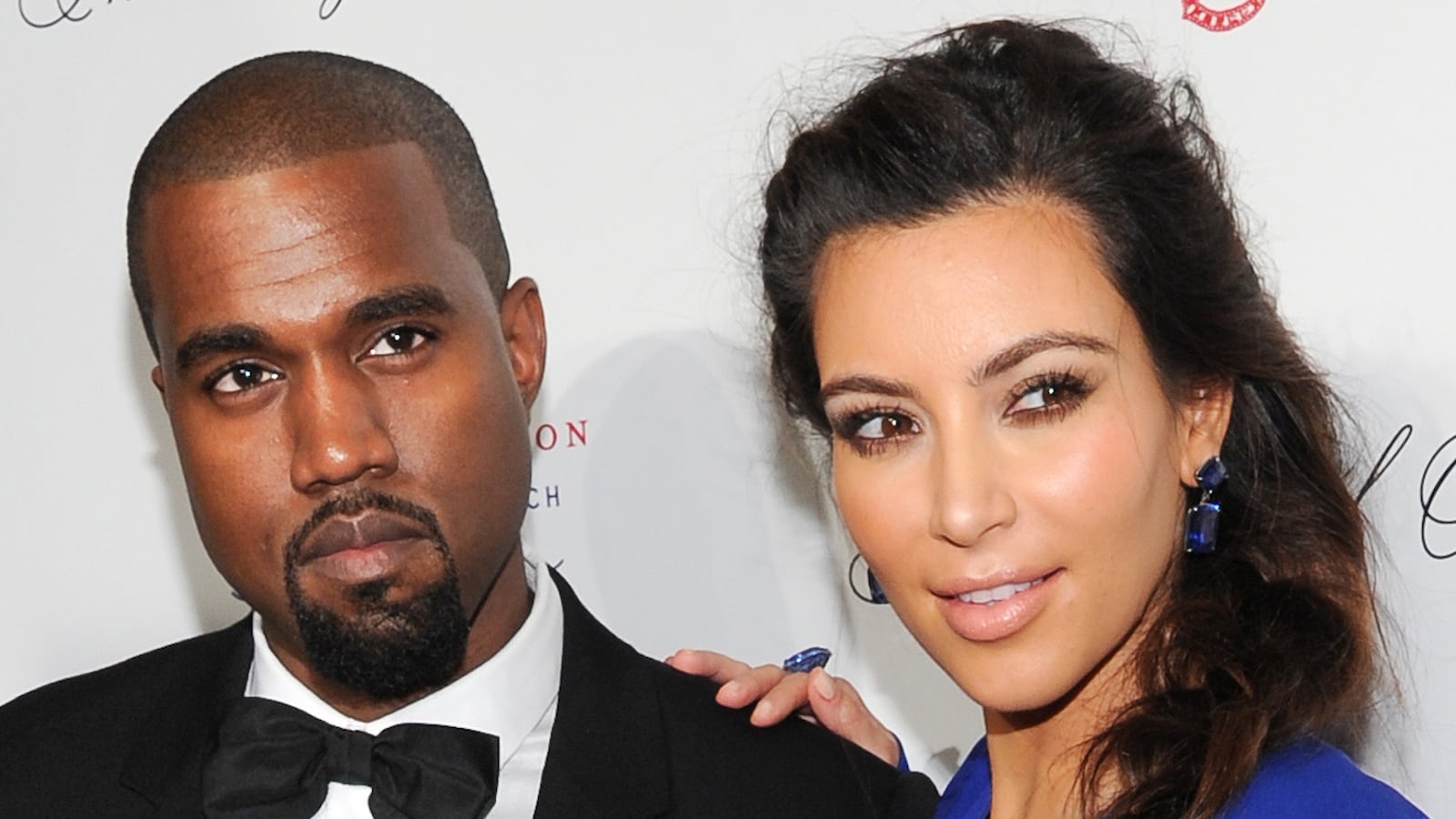 cheats/2013/02/14/kim-and-kayne-breach-security-at-jfk/130214-kim-kanye-airport-cheat_eqme14