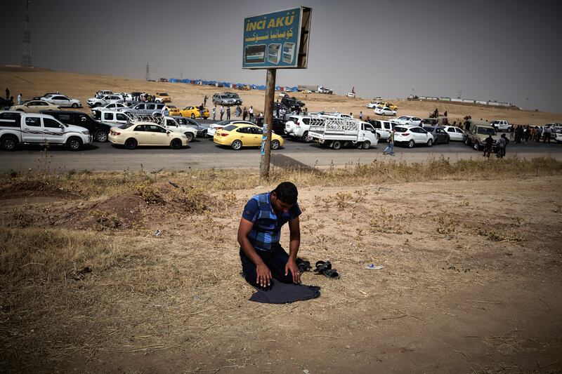 galleries/2014/06/16/thousands-flee-violence-in-iraq-photos/140616-iraq-refugees-14_uccrsp