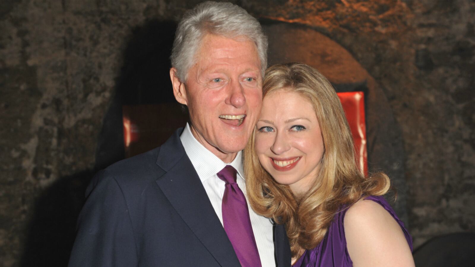 cheats/2012/05/23/report-bill-clinton-fundraiser-a-bust/clinton-party-cheat_rvvhuy